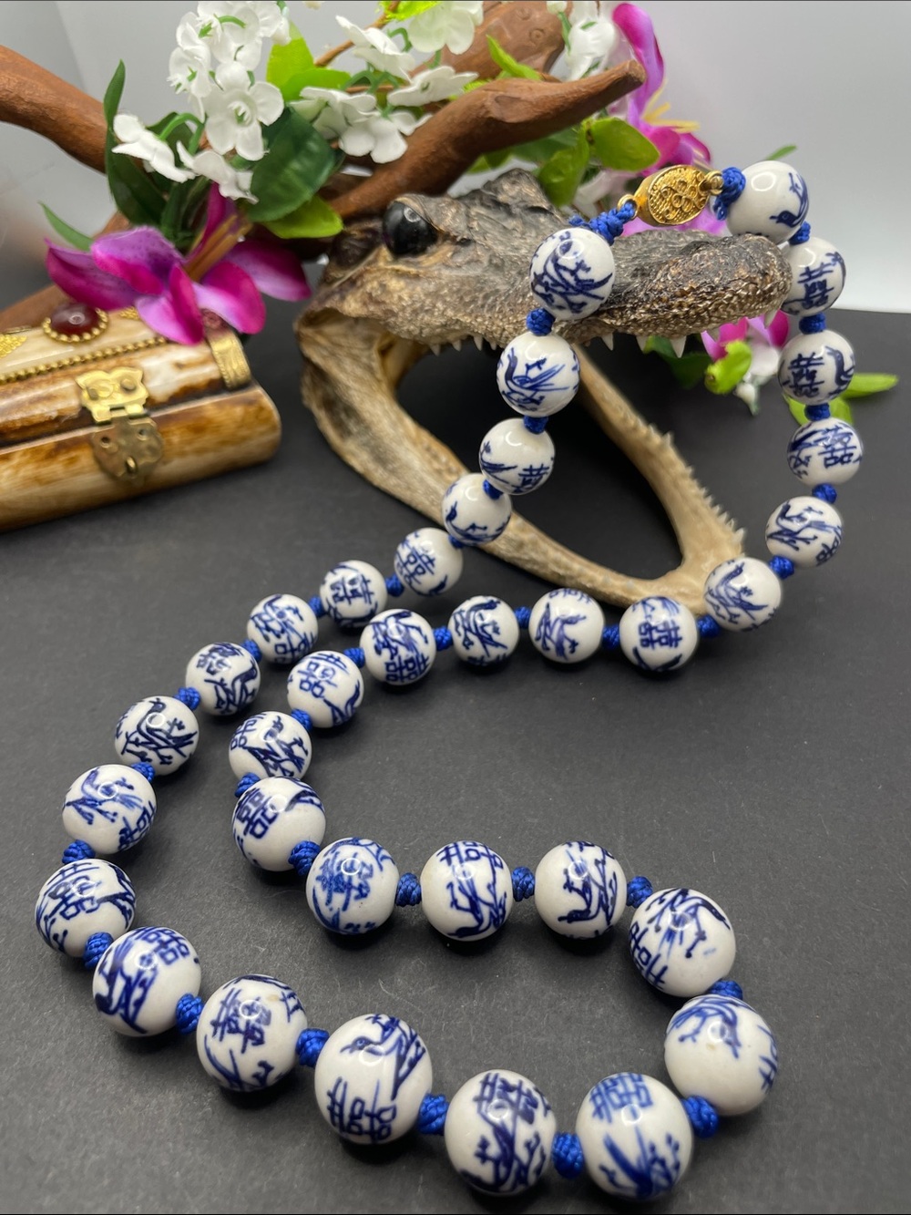 Chinese export porcelain beaded necklace vintage B53